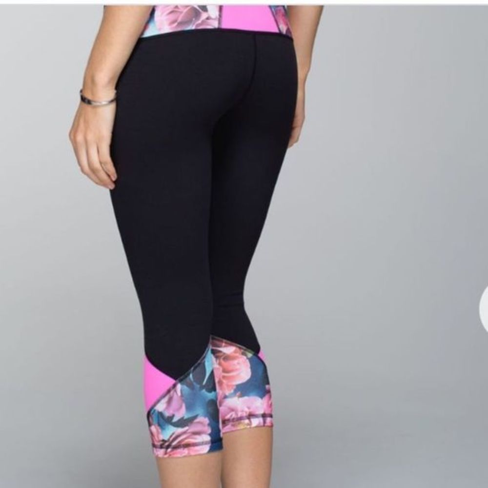 Lululemon Embody Crops